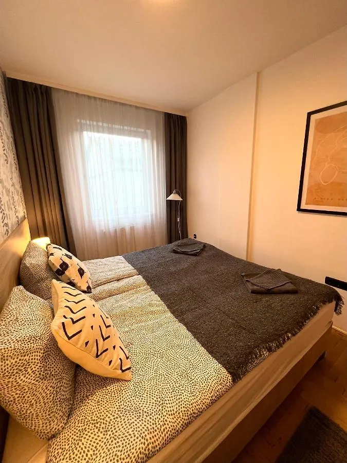Lotus Apartments Gozsdu Будапешт 0*,
